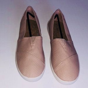 New - Slip-On Sneaker